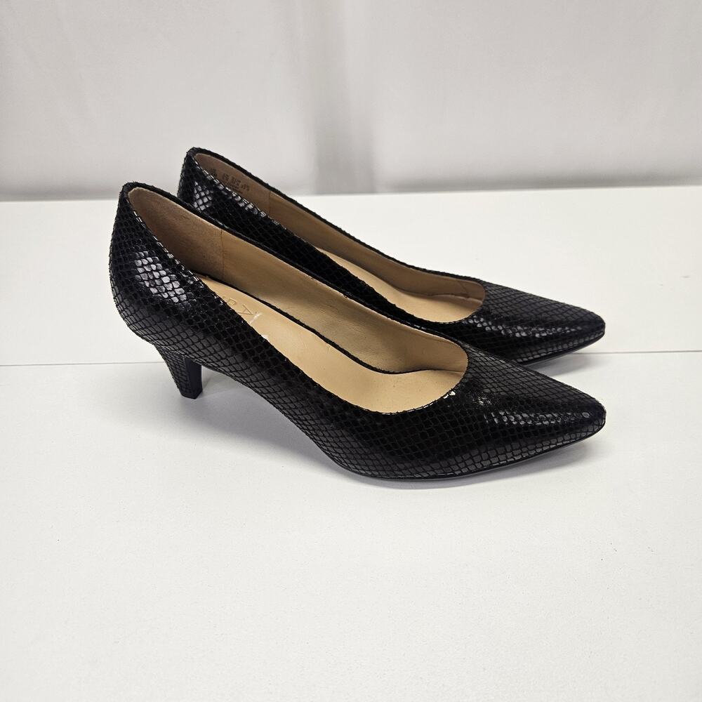 Naturalizer Beverly Black Snake Print Leather Pumps Pointed Toe Low Heel Glam
